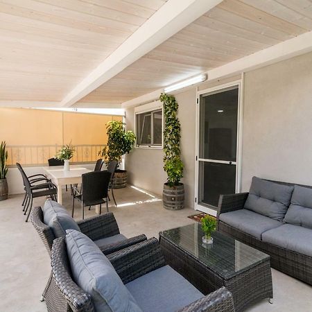 Villa Iceberg Mini Каламаки Екстериор снимка